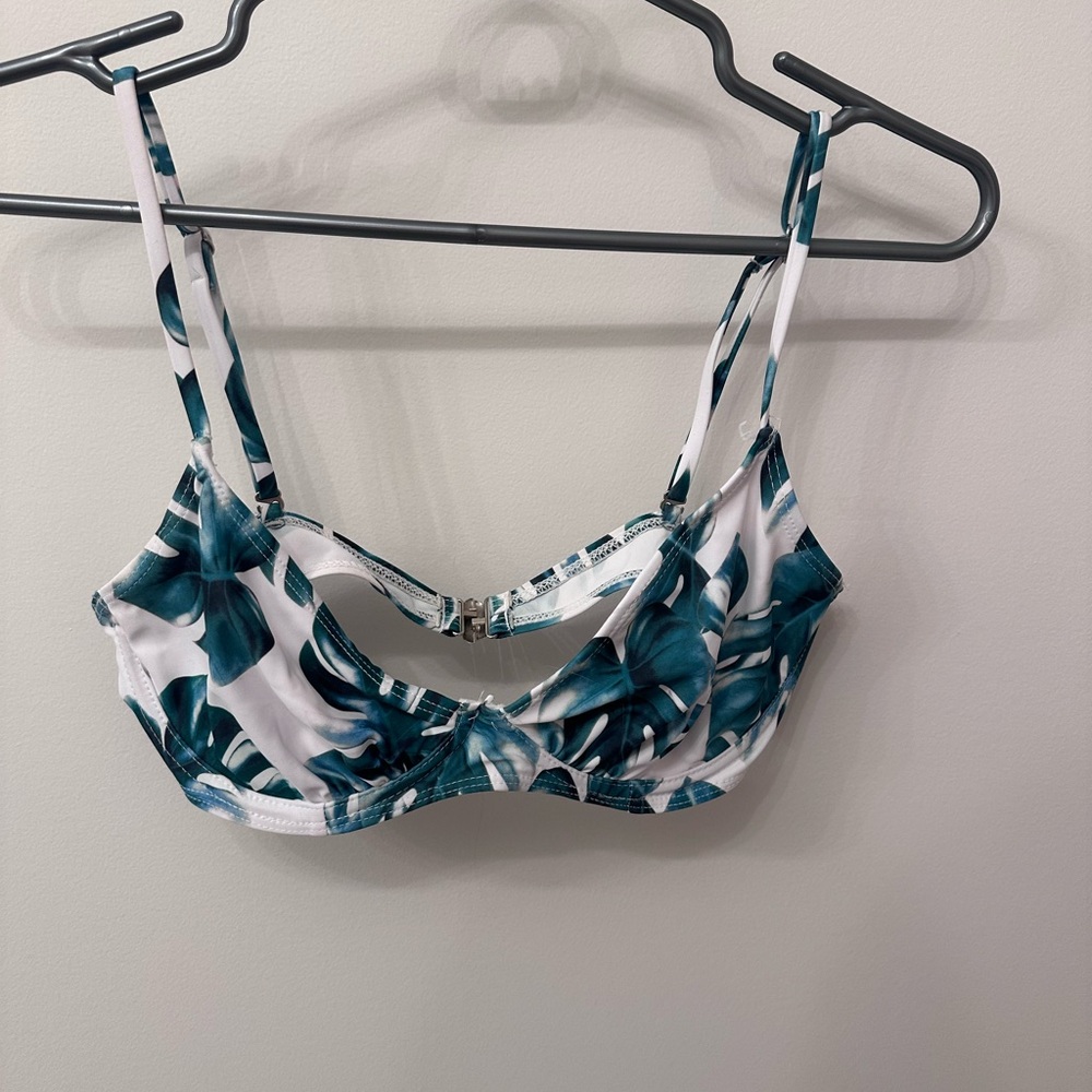 Zaful SET Green and White Leaf Print Bikini